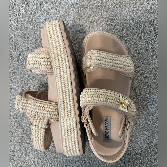 Steve Madden Women's Bigmona Sandal - Size 6.5 - Picture 6 of 8